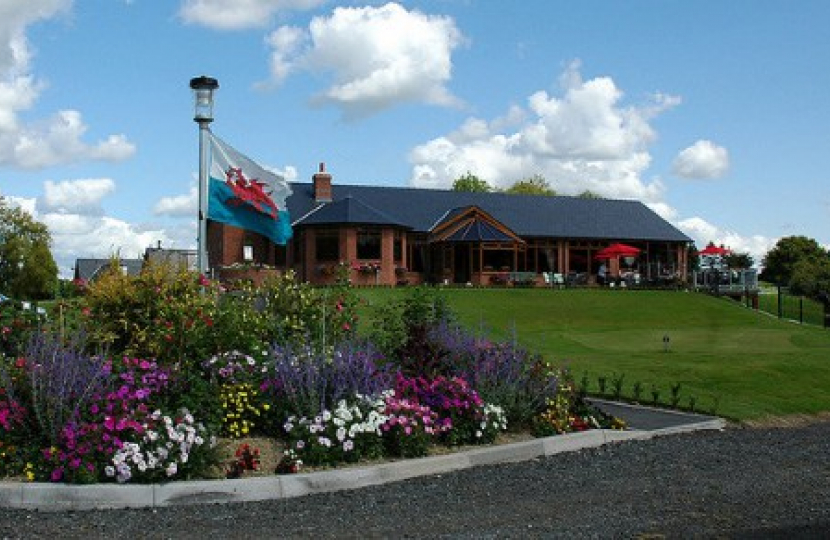photo of club house at Lakeside